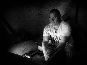 212-a Fotograf  Leif Alveen  -  Traditional bellmaking  
